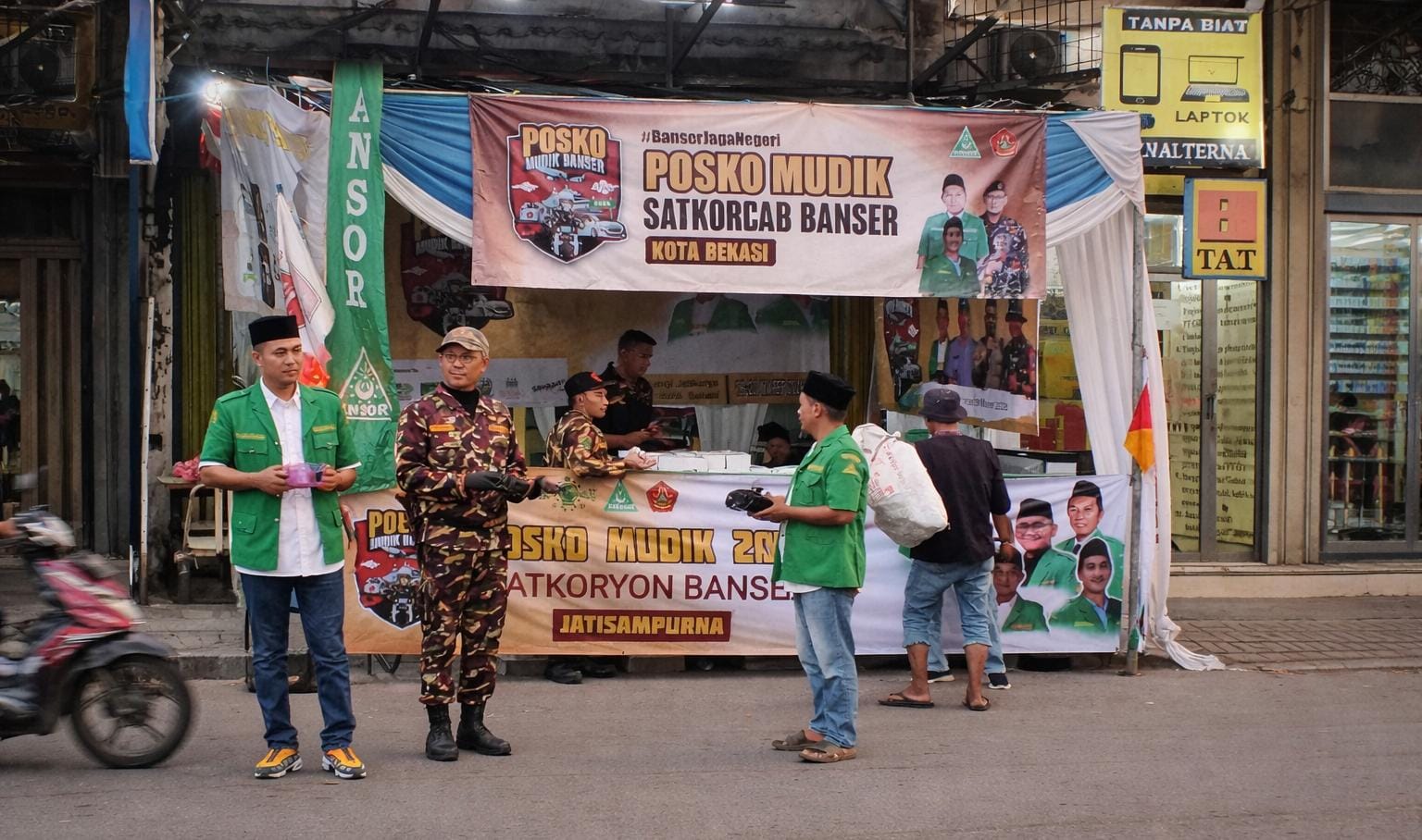 PAC Ansor dan Banser Jatisampurna Dirikan Posko Mudik Lebaran 2026, Sediakan Fasilitas Lengkap hingga Pijat Gratis